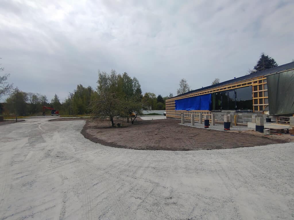 Maanrakennuspalvelut 4 Piharakentaminen kaivinkoneella